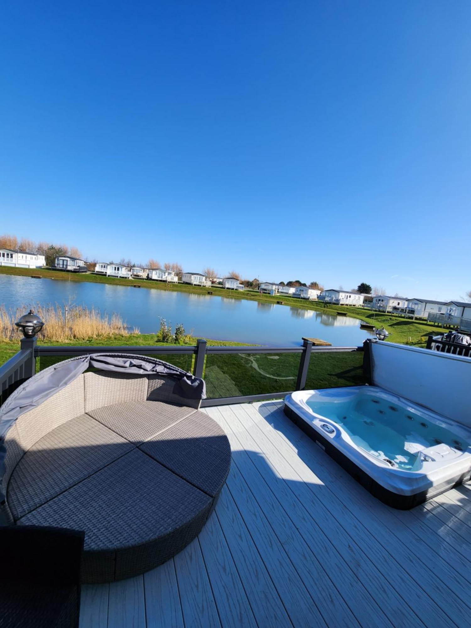 Pinewood Retreat 37 Fishing Lake With Hot Tub The Grange Mablethorpe Otel Dış mekan fotoğraf